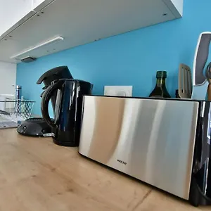 Le 46 - T2 Renove, Confortable Proche Centre-ville Apartment Montlucon